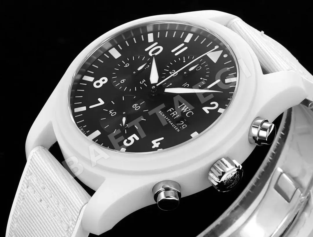IWC 파일럿 크로노그래프 인스피레이션 4 시계 상세 이미지 3