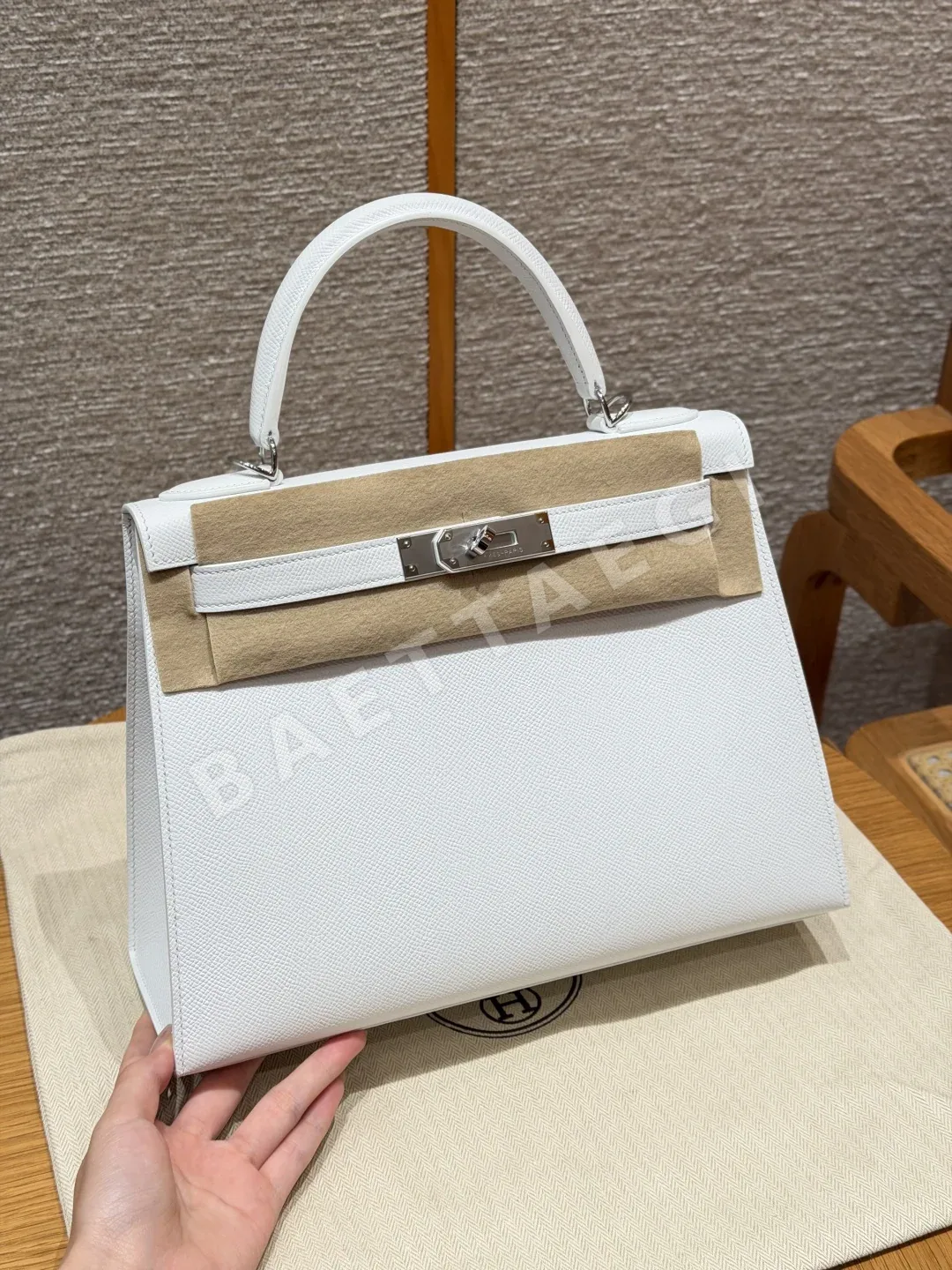 에르메스 켈리 28 cm 엡솜 가죽 지갑 192197