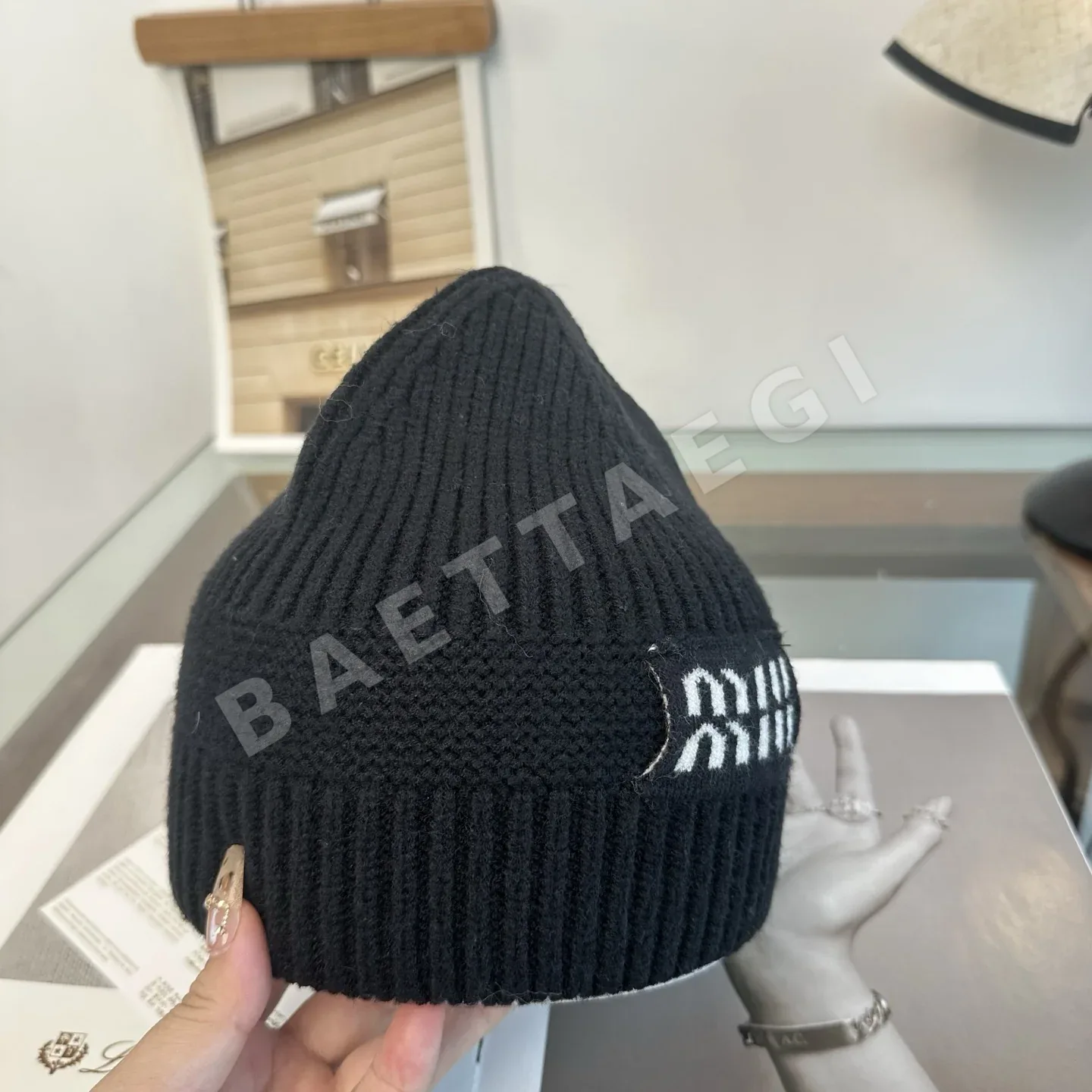 미우미우 니트 비니 모자 상세 이미지 8