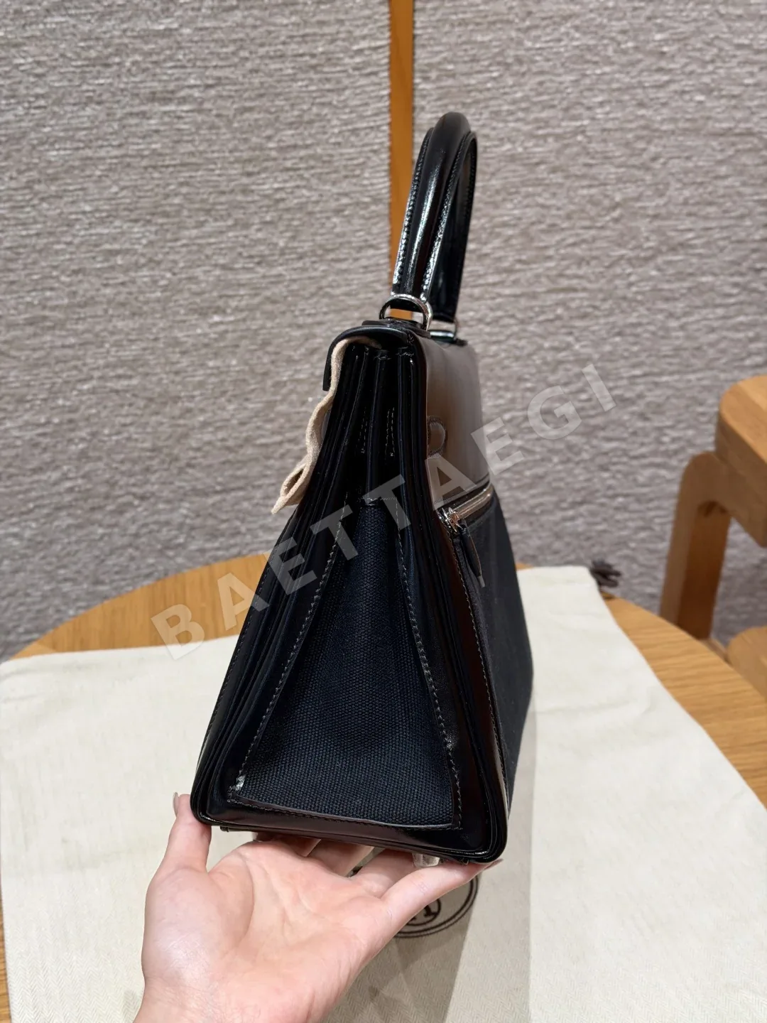 에르메스 켈리 라키스 캔버스 가죽 숄더백 상세 이미지 4