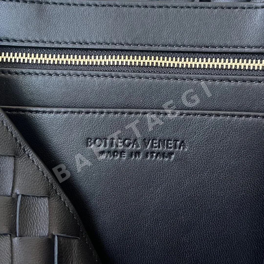 보테가베네타 뉴 호리즌탈 안디아모 나파 가죽 핸드백 상세 이미지 8