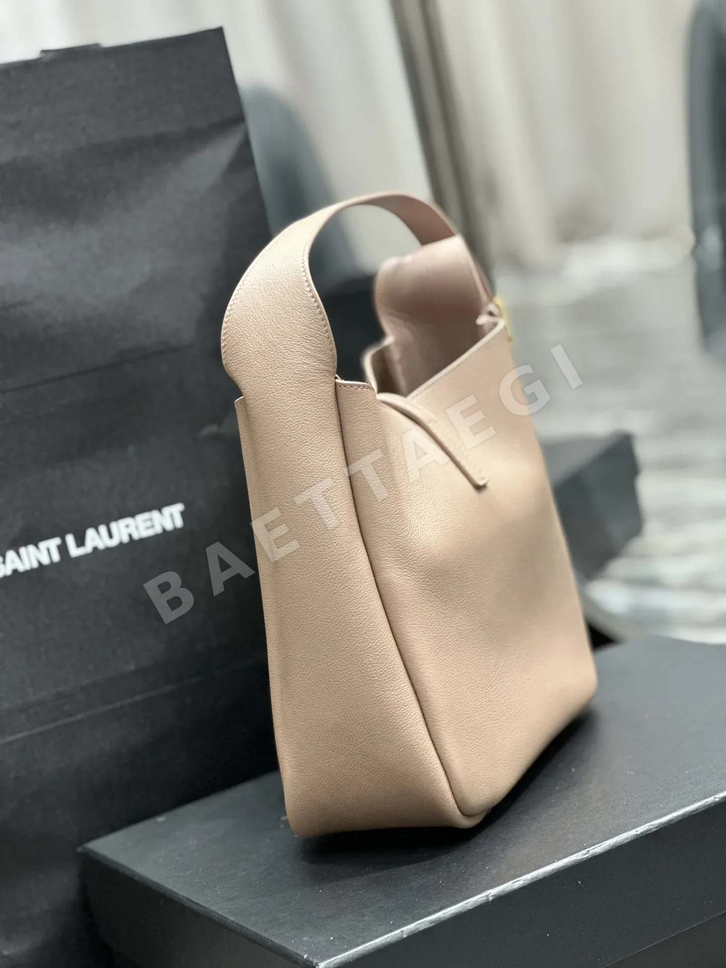 생로랑 마오 베이지 빈티지풍 호보 언더암 가방 상세 이미지 8