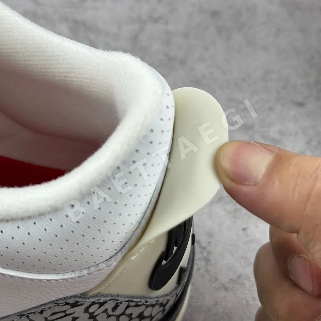 나이키 [GX] 조던 3 레트로 200975 Nike Jordan 3 Retro White Cement Reimagined 상세 이미지 6