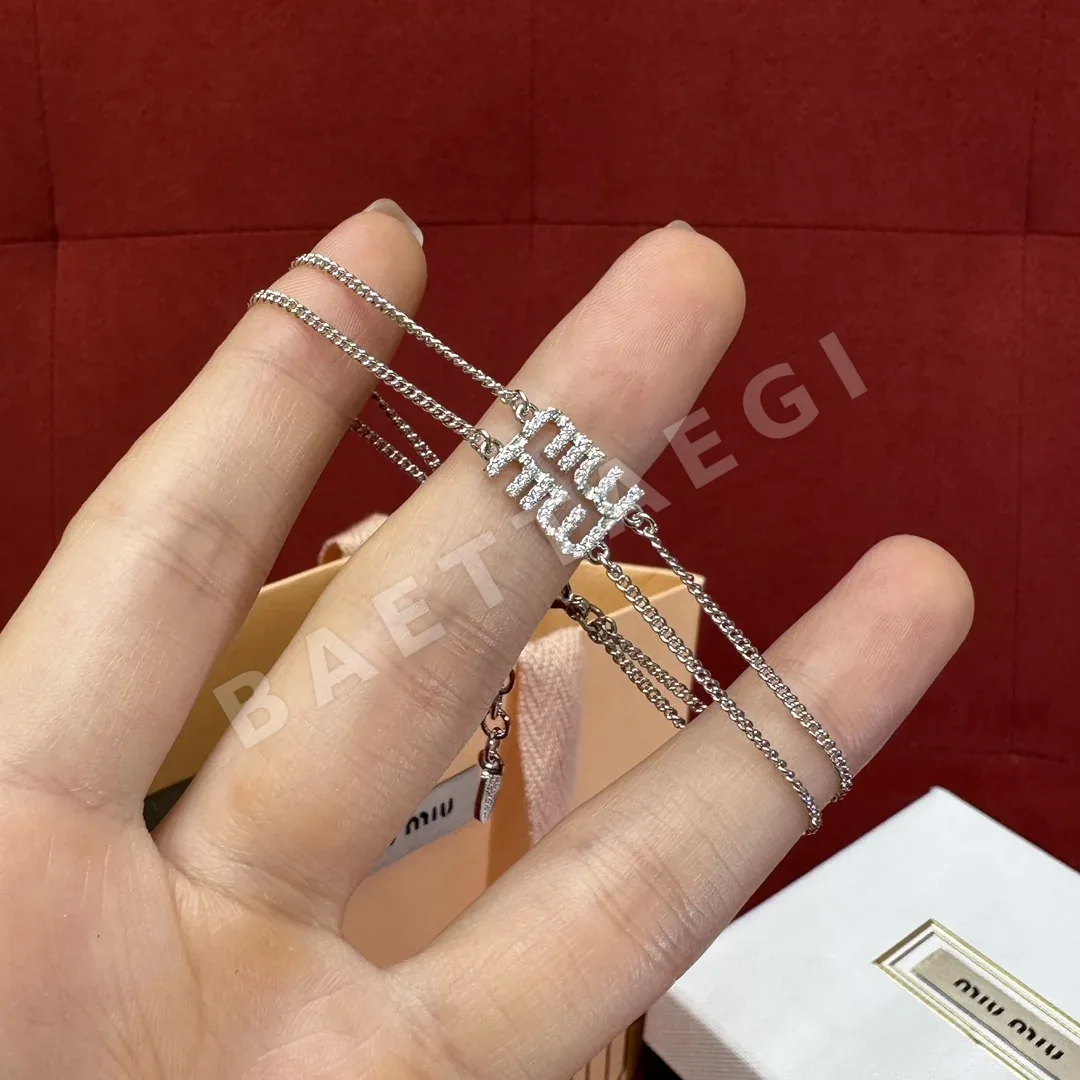 미우미우 더블 체인 레터 장식 팔찌 178708