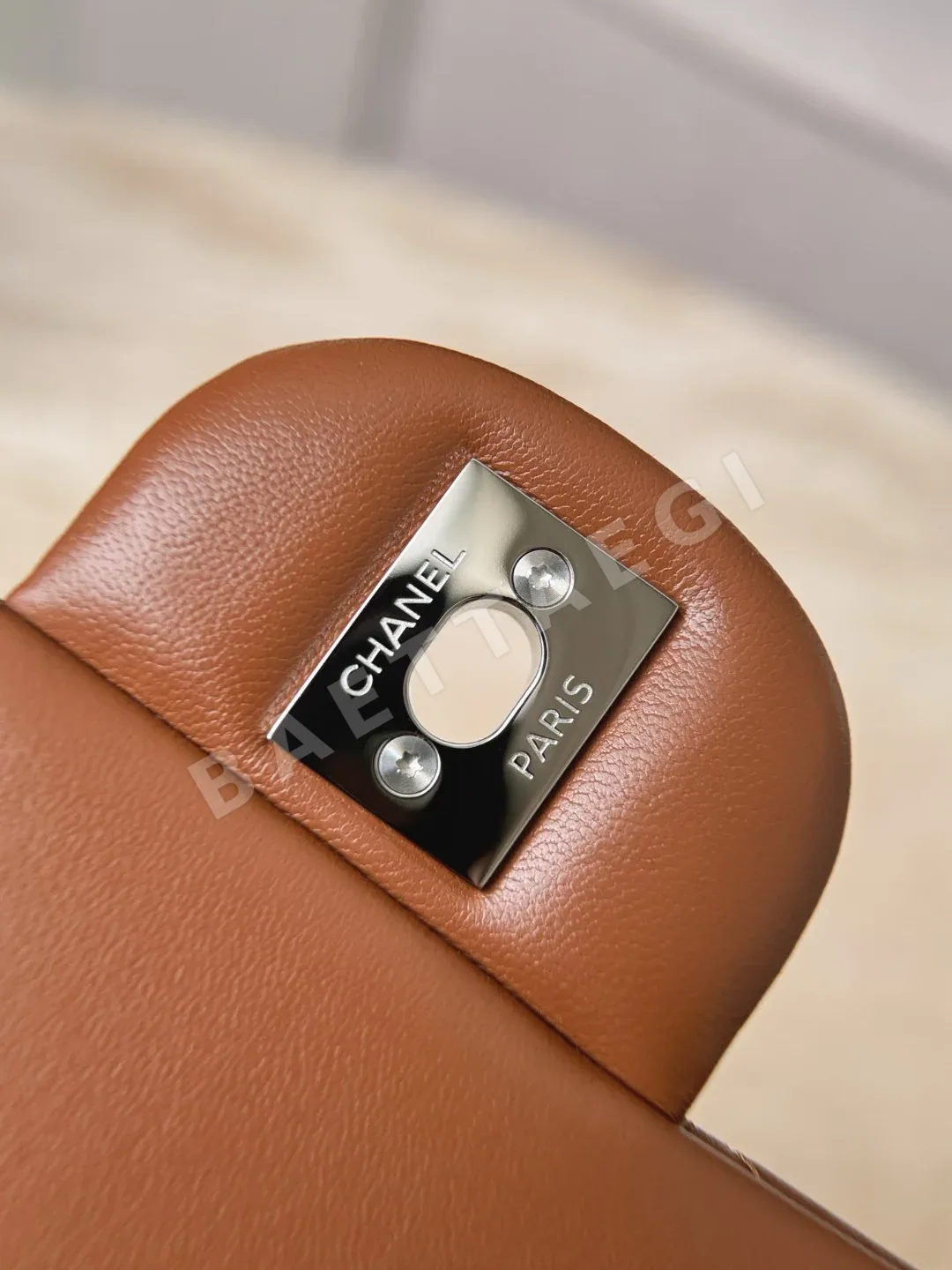 샤넬 램스킨 카라멜 은장 가방 상세 이미지 7