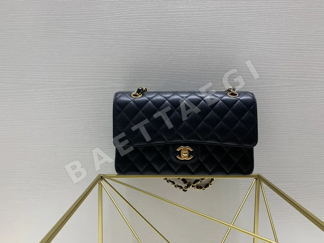 샤넬 원사자개 블랙 금장 버클 가방 136278