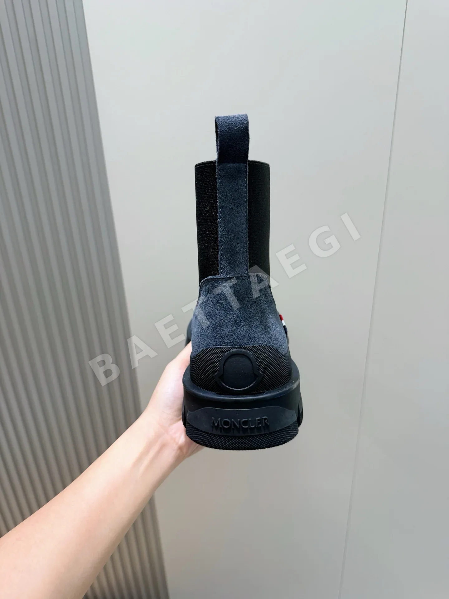 몽클레르 부츠 남성 소가죽 하이컷 디자인 상세 이미지 6
