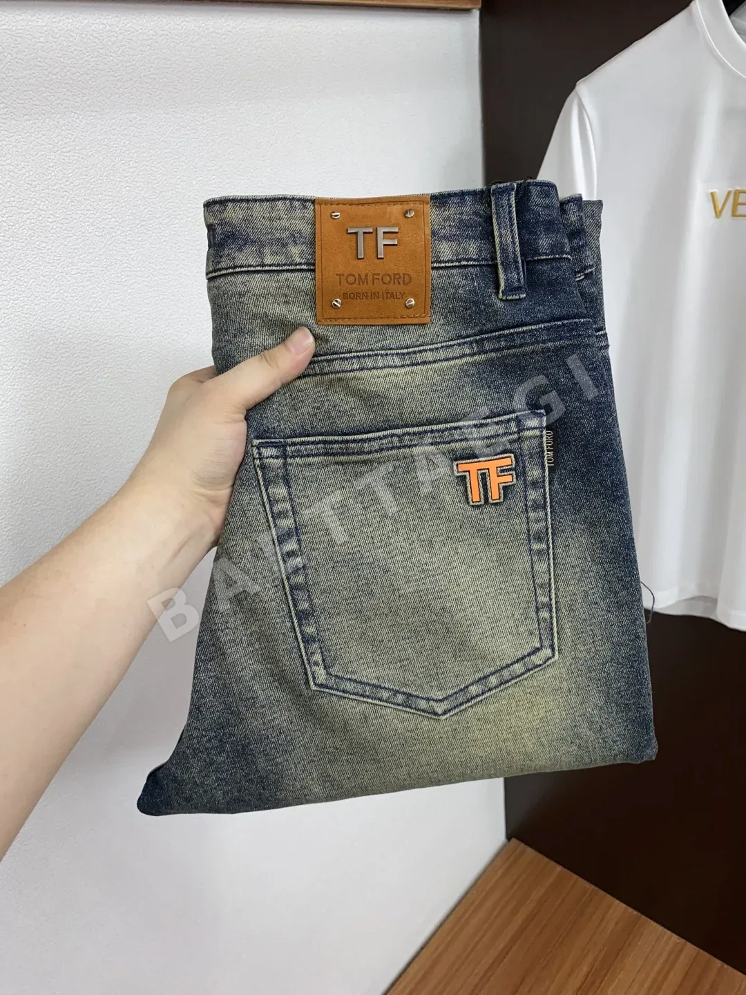 톰포드 슬림핏 스트레치 청바지 153585