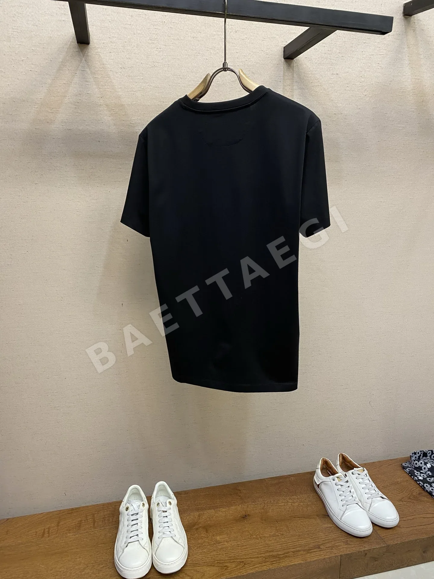 펜디 로고 프린트 스트레치 코튼 반팔 티셔츠 상세 이미지 2