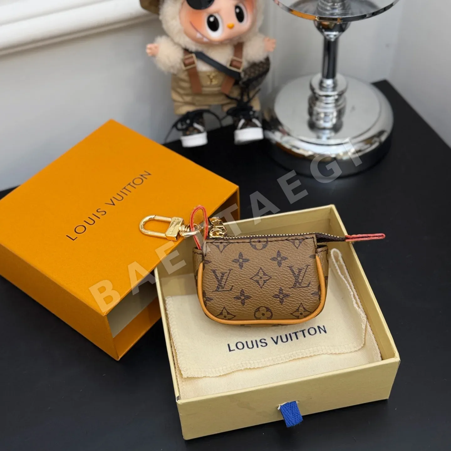 루이비통 LVxTM 모노그램 멀티컬러 키링 155268