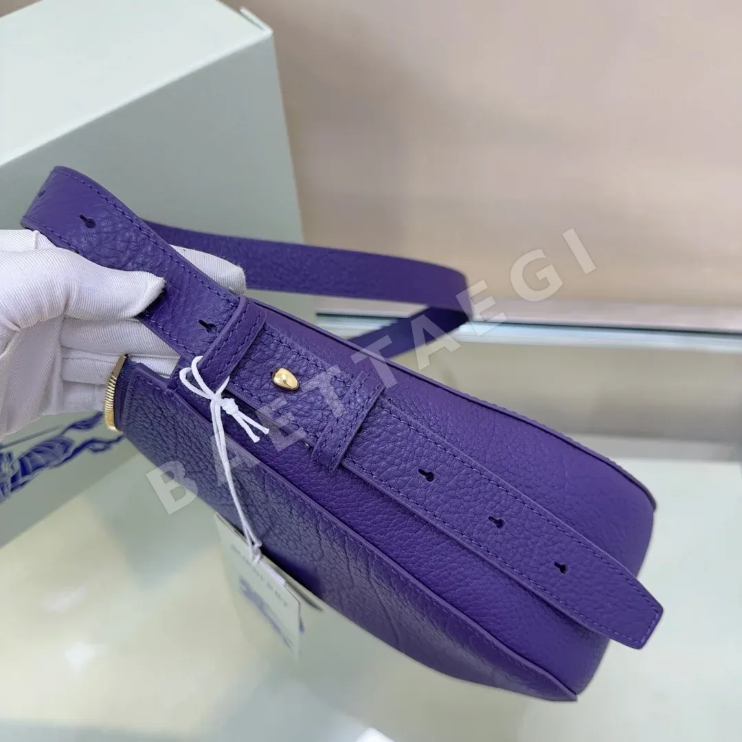 버버리 나이트 워리어 숄더백 토트백 상세 이미지 8