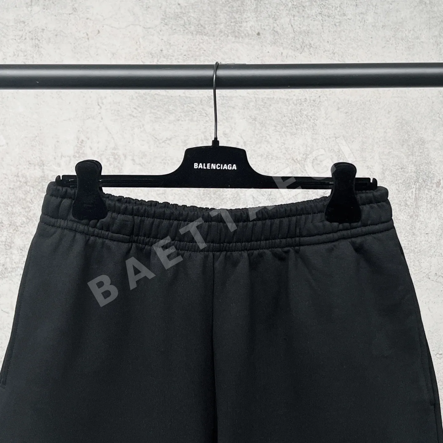 발렌시아가 파리 레터 자수 오버사이즈 여성 바지 상세 이미지 4