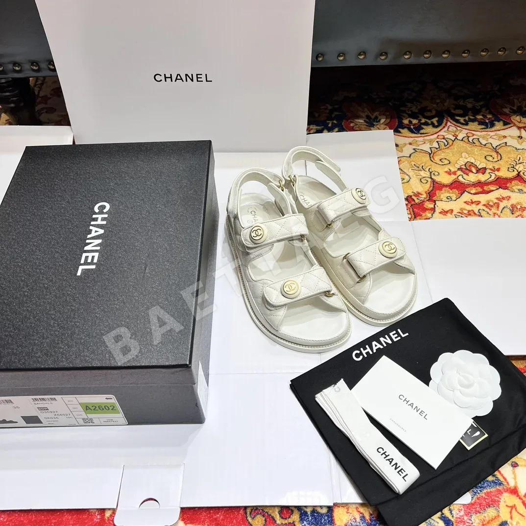 샤넬 클래식 더블 C 벨크로 비치 슈즈 95016