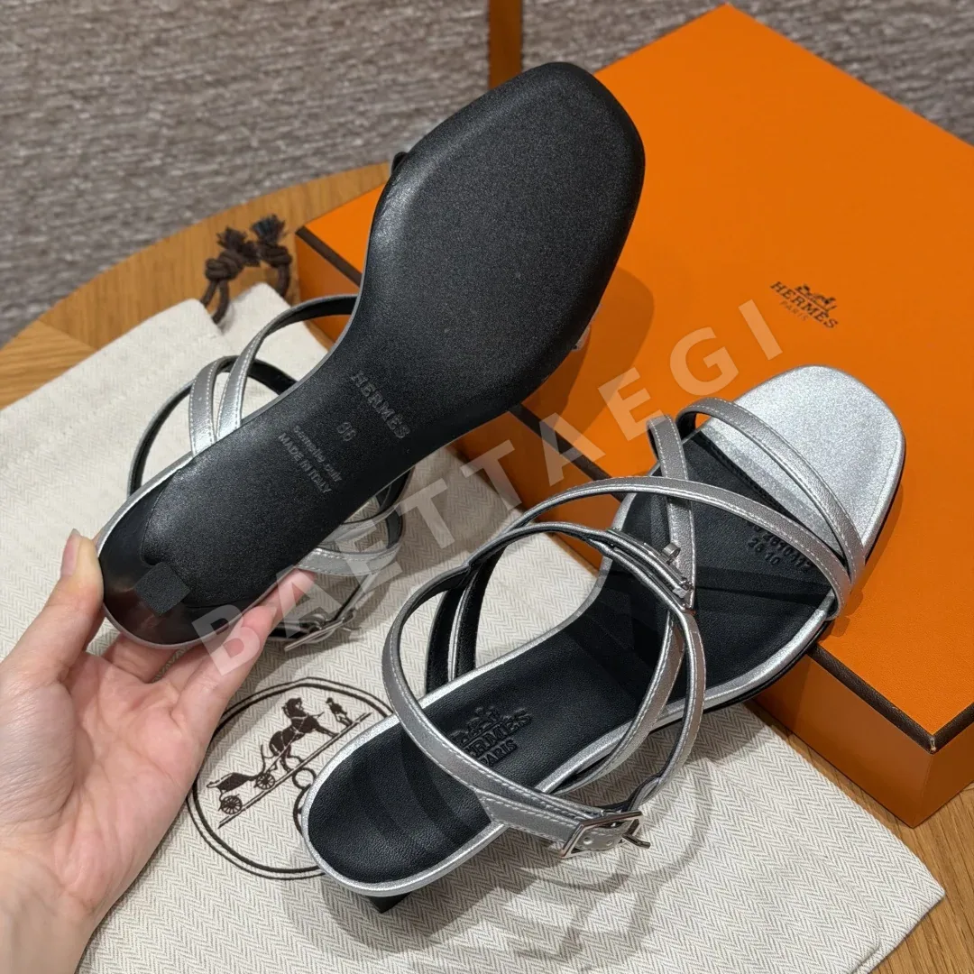 에르메스 뮤즈 40 샌들 실버그레이 염소가죽 상세 이미지 7