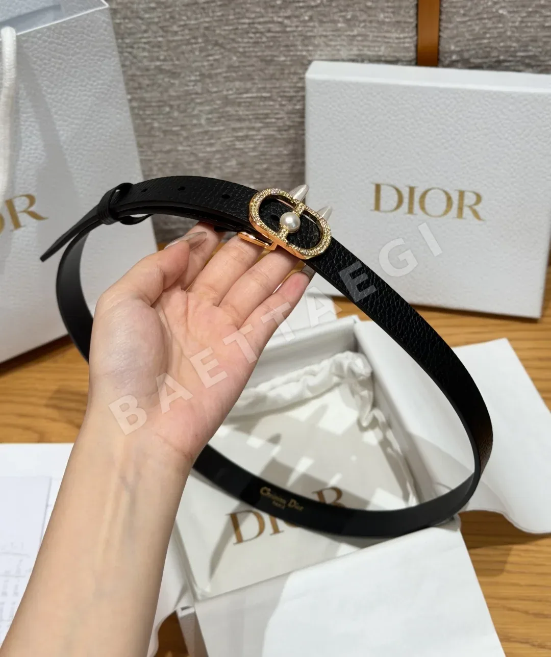 디올 CD 장식 송아지가죽 벨트 상세 이미지 3
