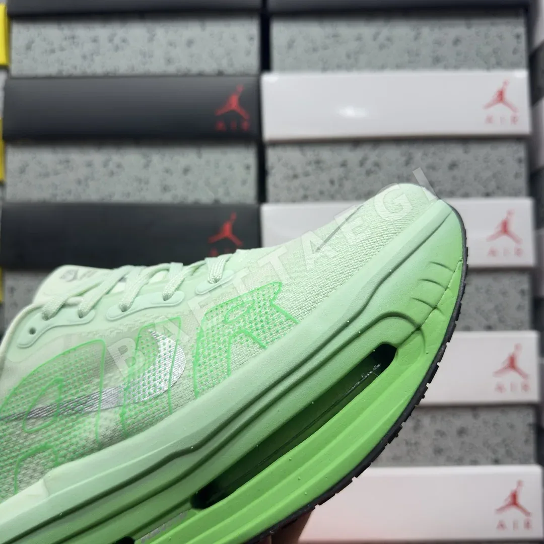 나이키 [5A] 보메로 프리미엄 HM5973-302 201794 Nike Vomero Premium Barely Green 상세 이미지 8