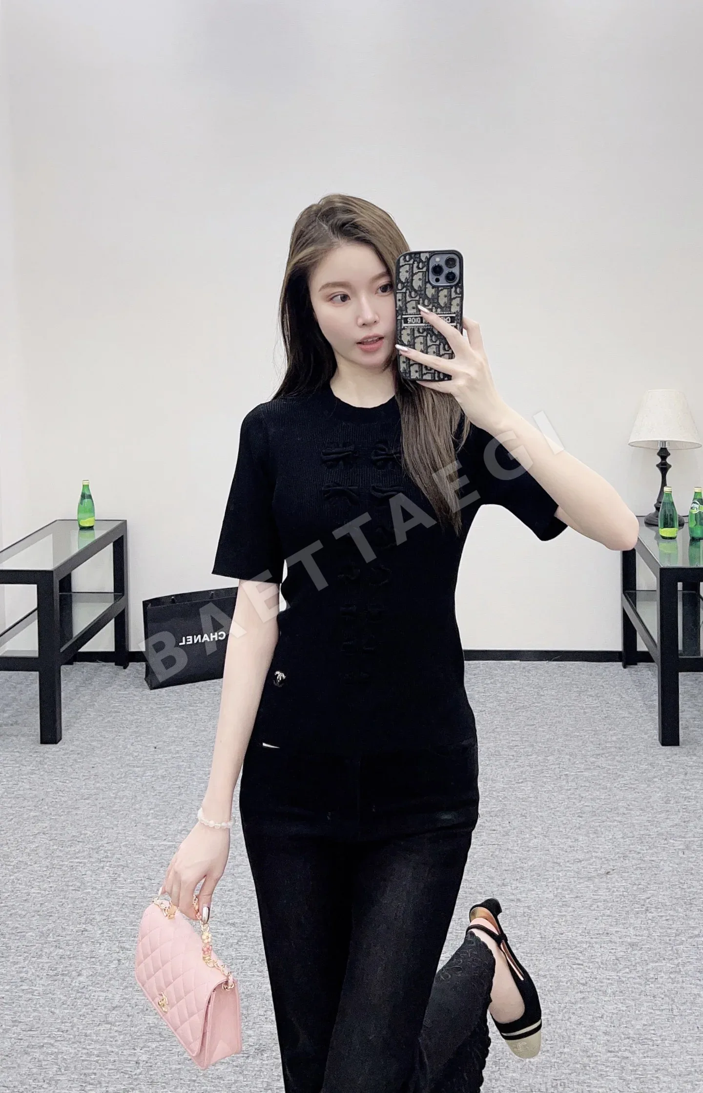 샤넬 여성 슬림핏 리본 장식 크루넥 니트 반팔 티셔츠 5974 상세 이미지 2