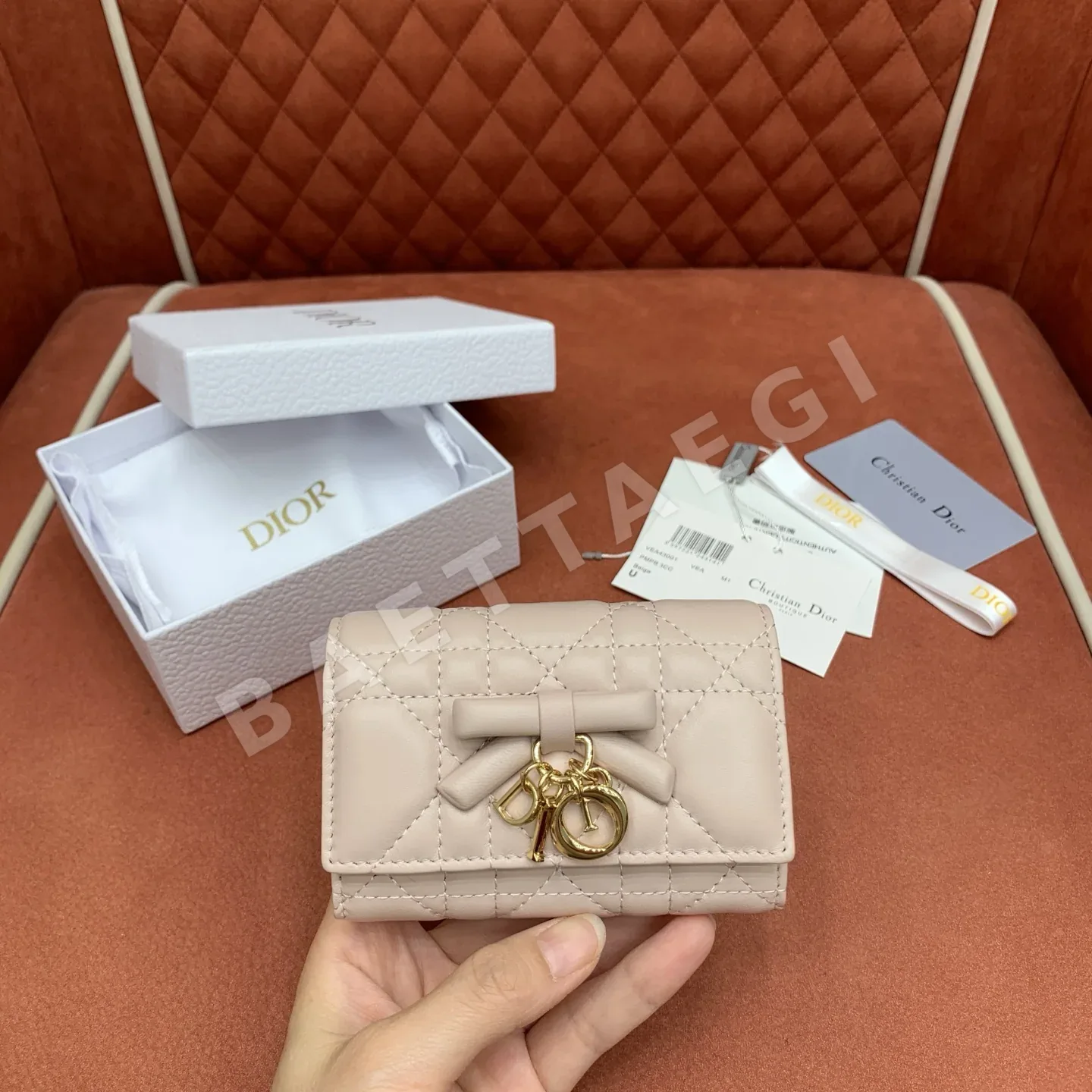 디올 카나쥬 램스킨 리본 카드 지갑 188479