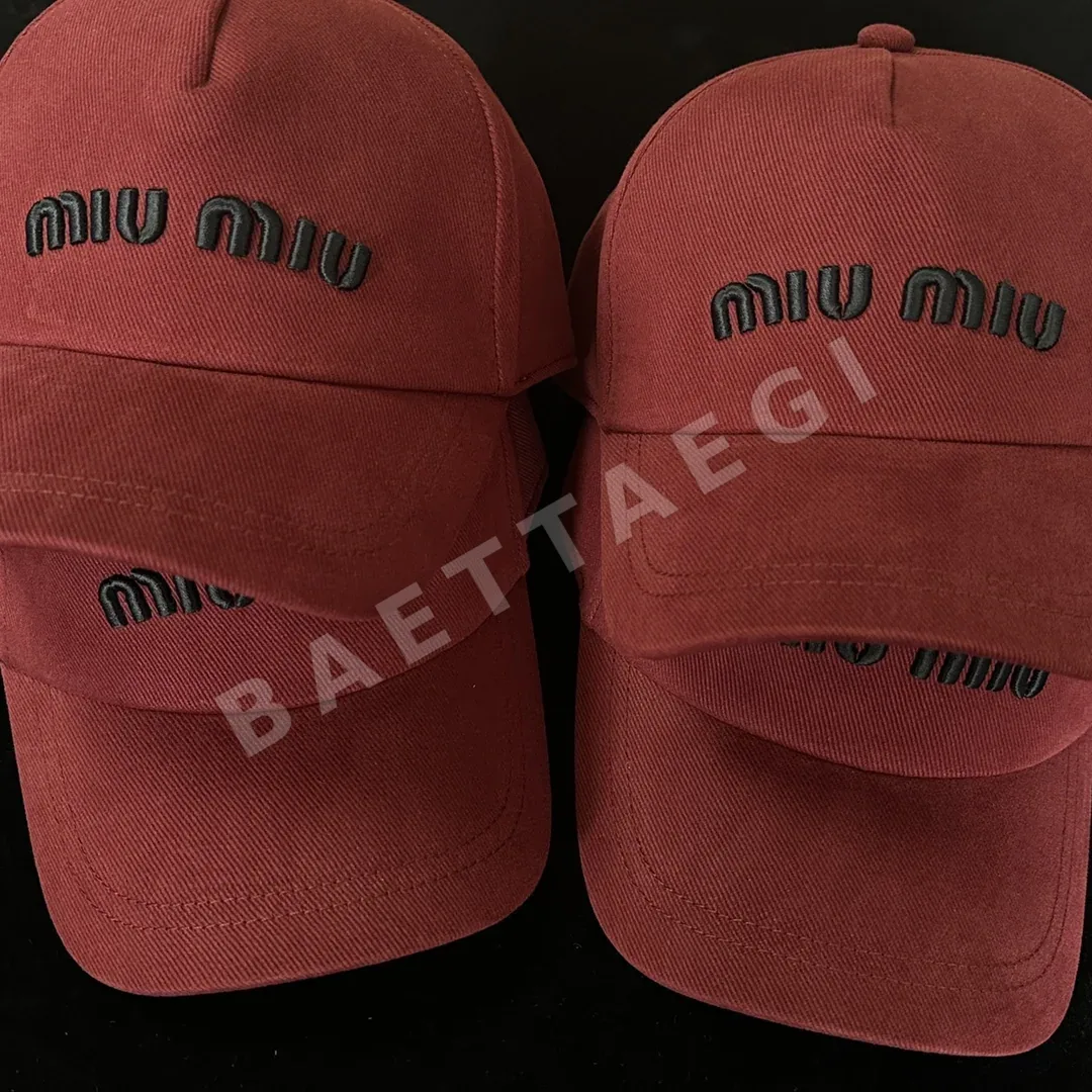 미우미우 자수 마룬 야구모자 상세 이미지 2