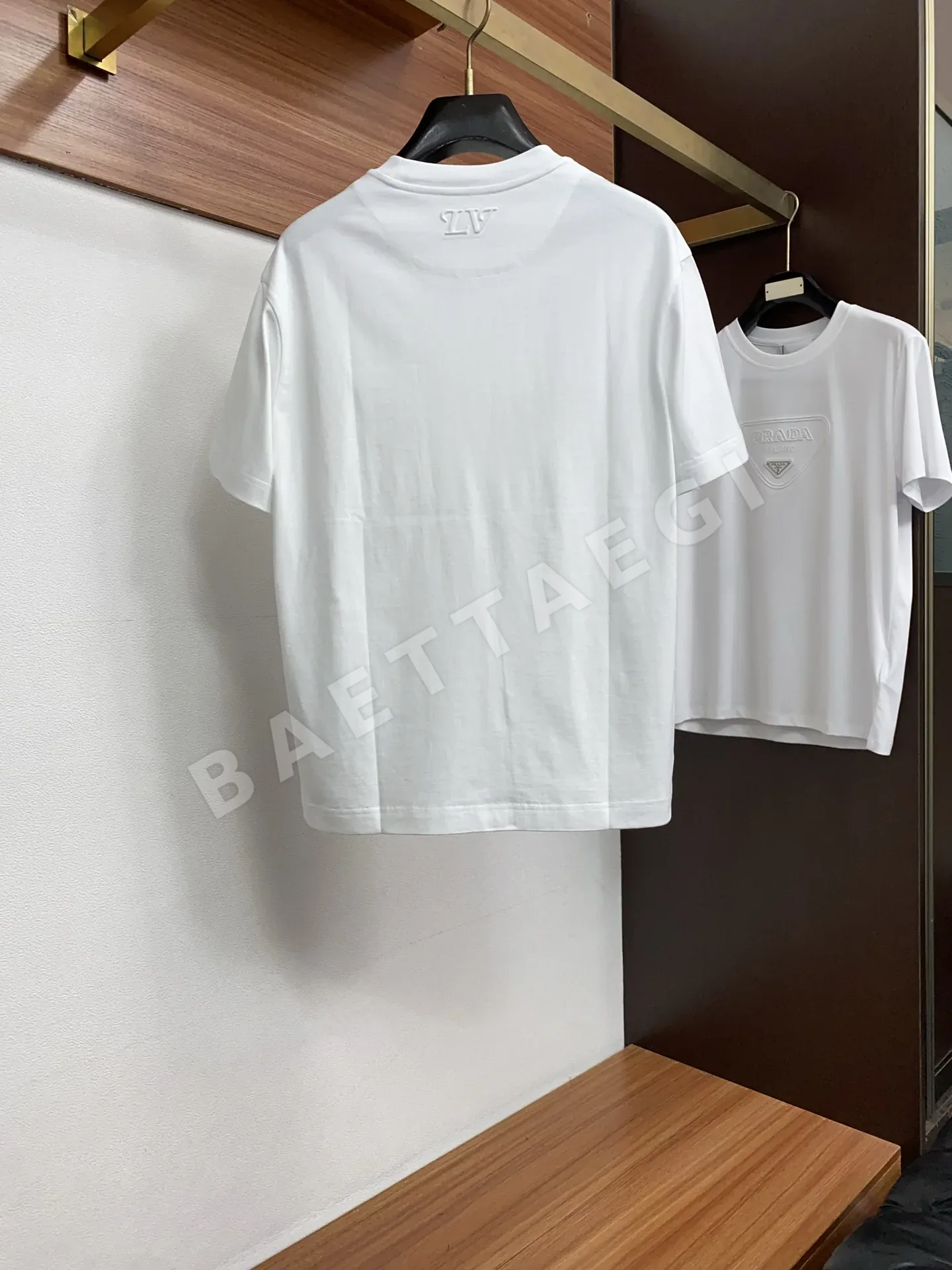 몽클레르 여성 라운드넥 반팔 티셔츠 상세 이미지 9