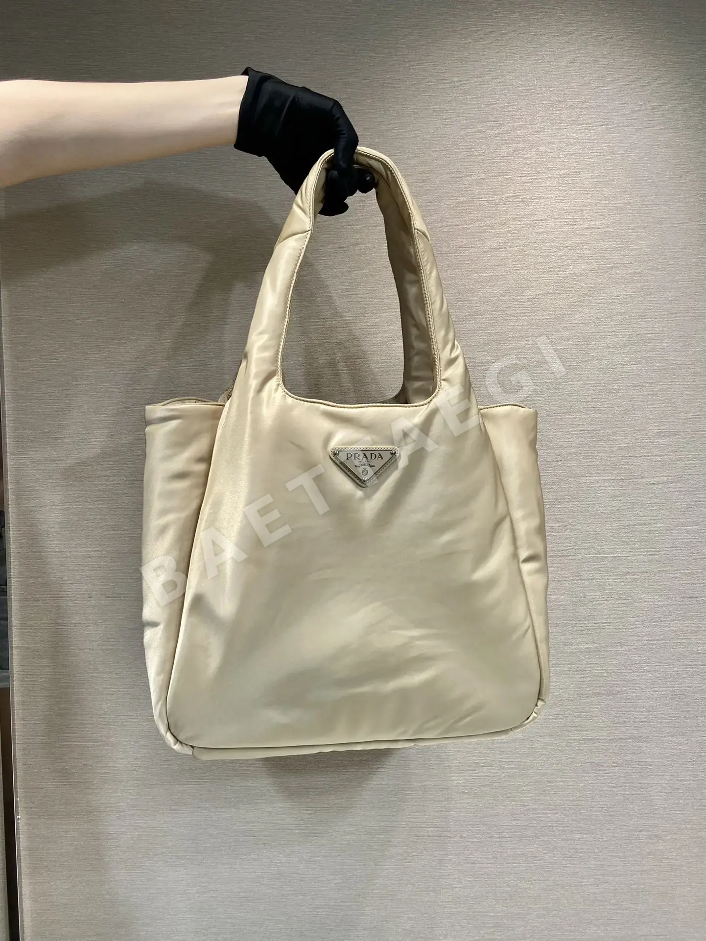프라다 나일론 더블 핸들 토트백 1BG449
