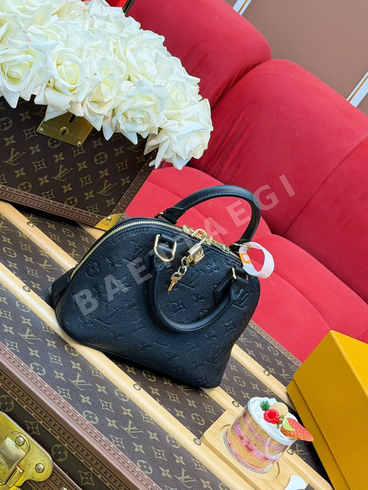 루이비통 알마BB 토트백 M26409 상세 이미지 5