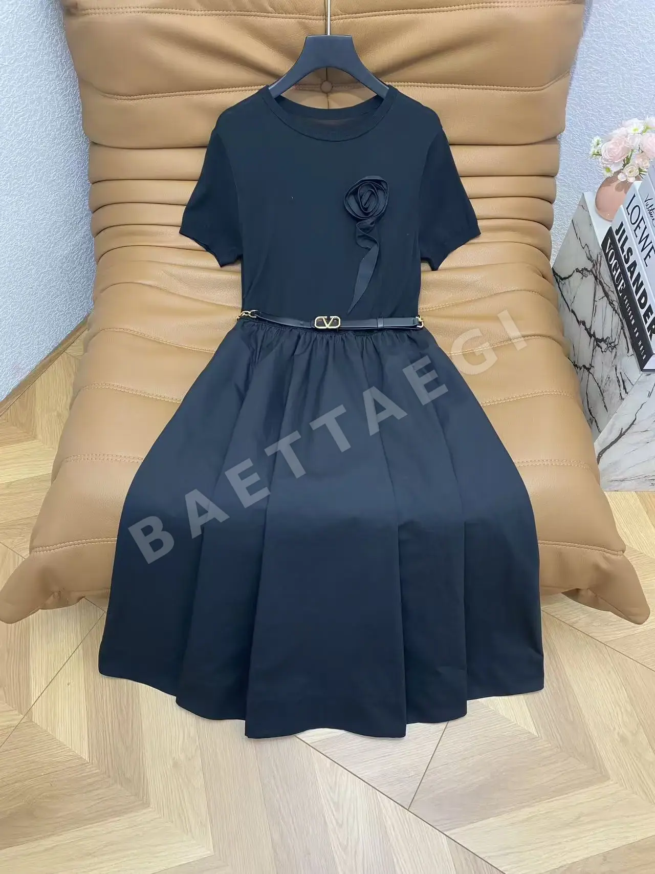 발렌티노 3D 장미 장식 반소매 코튼 원피스 상세 이미지 7