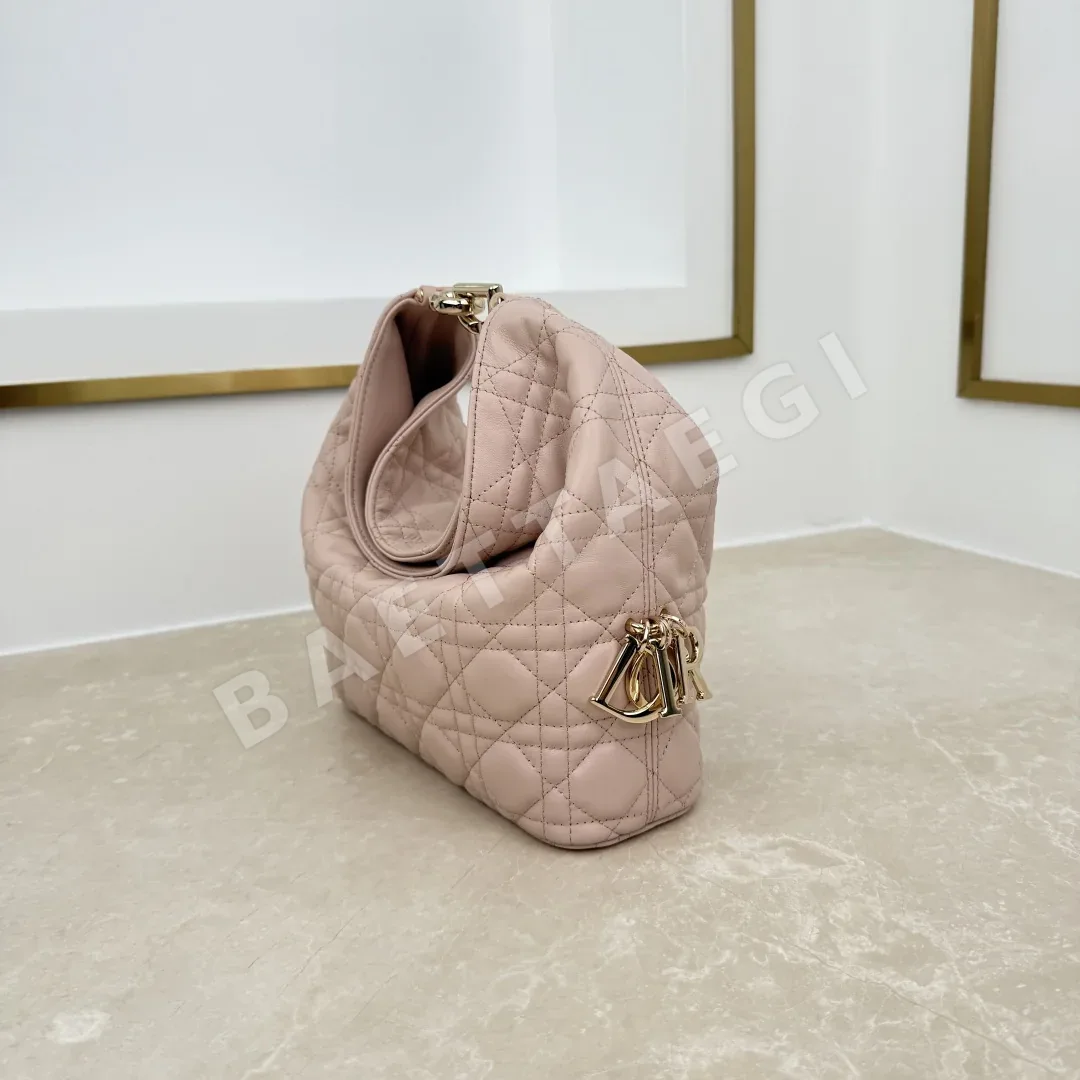 디올 투쥬르 호보 버킷 가방 상세 이미지 2