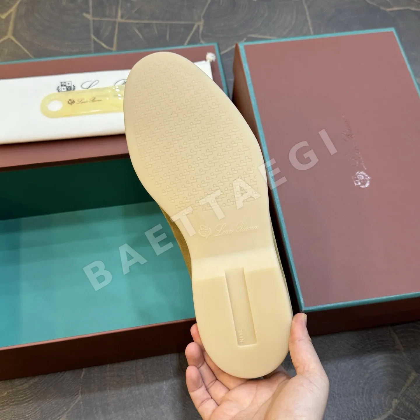로로피아나 로퍼 스웨이드 상세 이미지 9