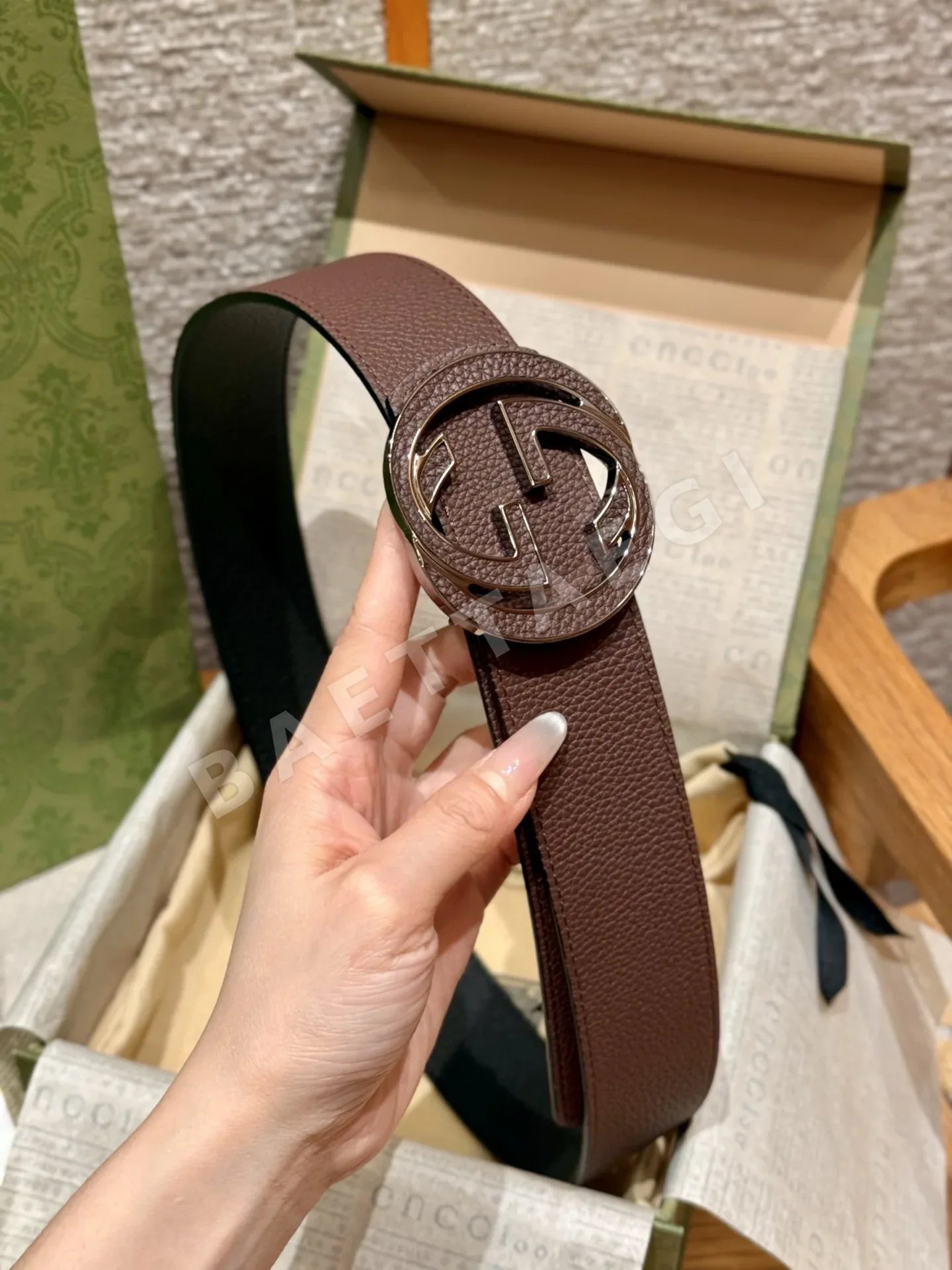 구찌 인터로킹 G 소가죽 양면 벨트 상세 이미지 4