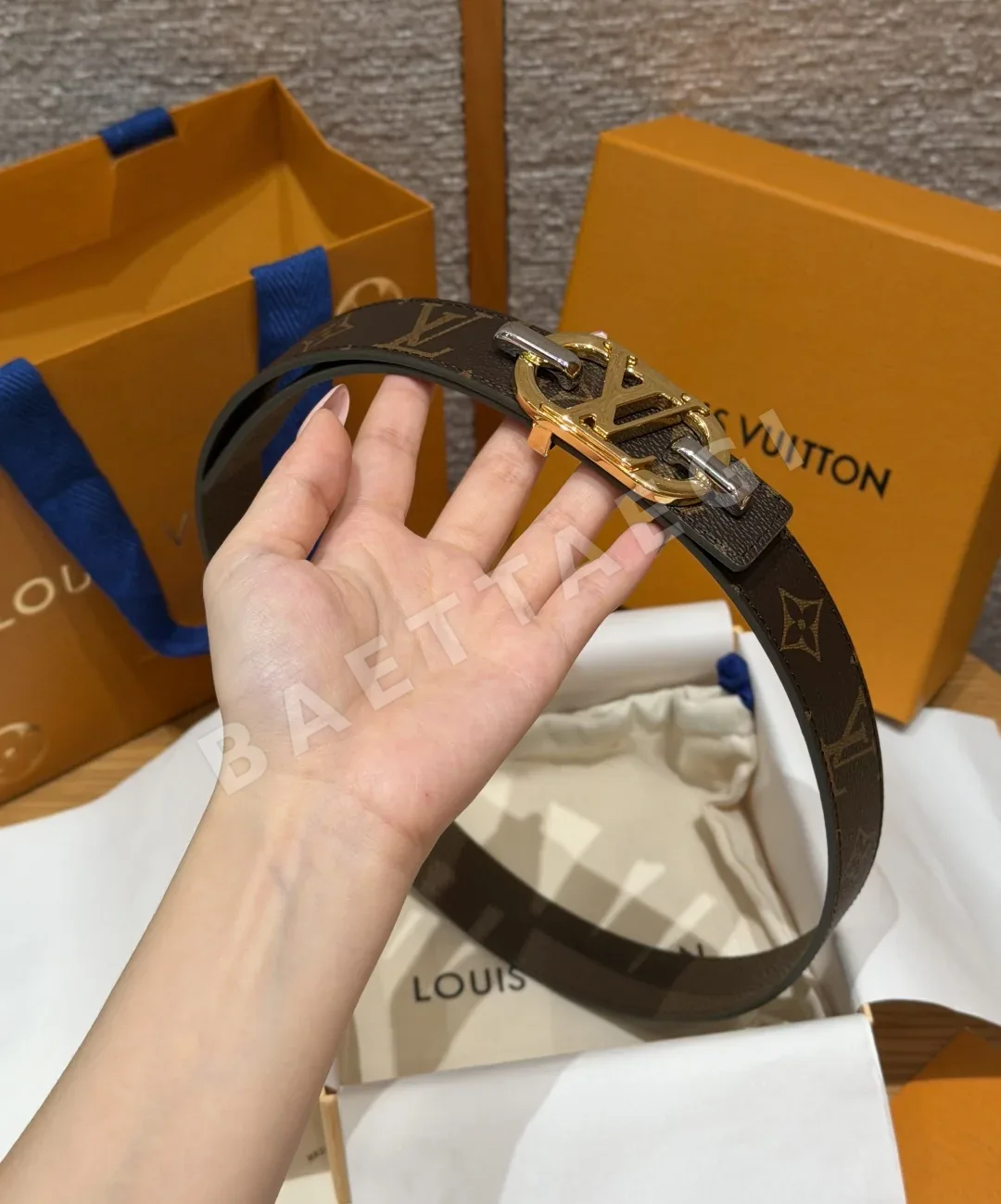 루이비통 이니셜 30mm 양면 벨트 상세 이미지 3