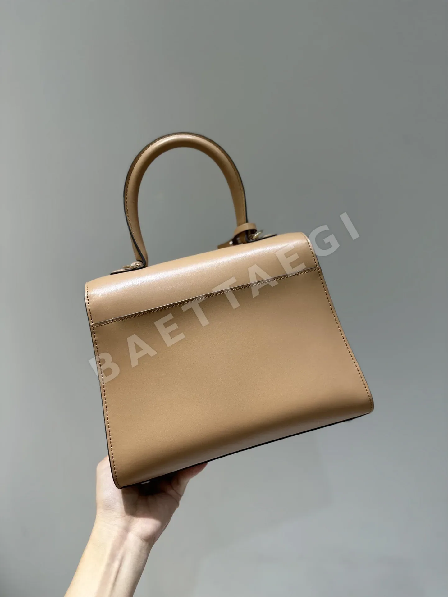 델보 더블링 브릴리언트 박스 가죽 가방 상세 이미지 3
