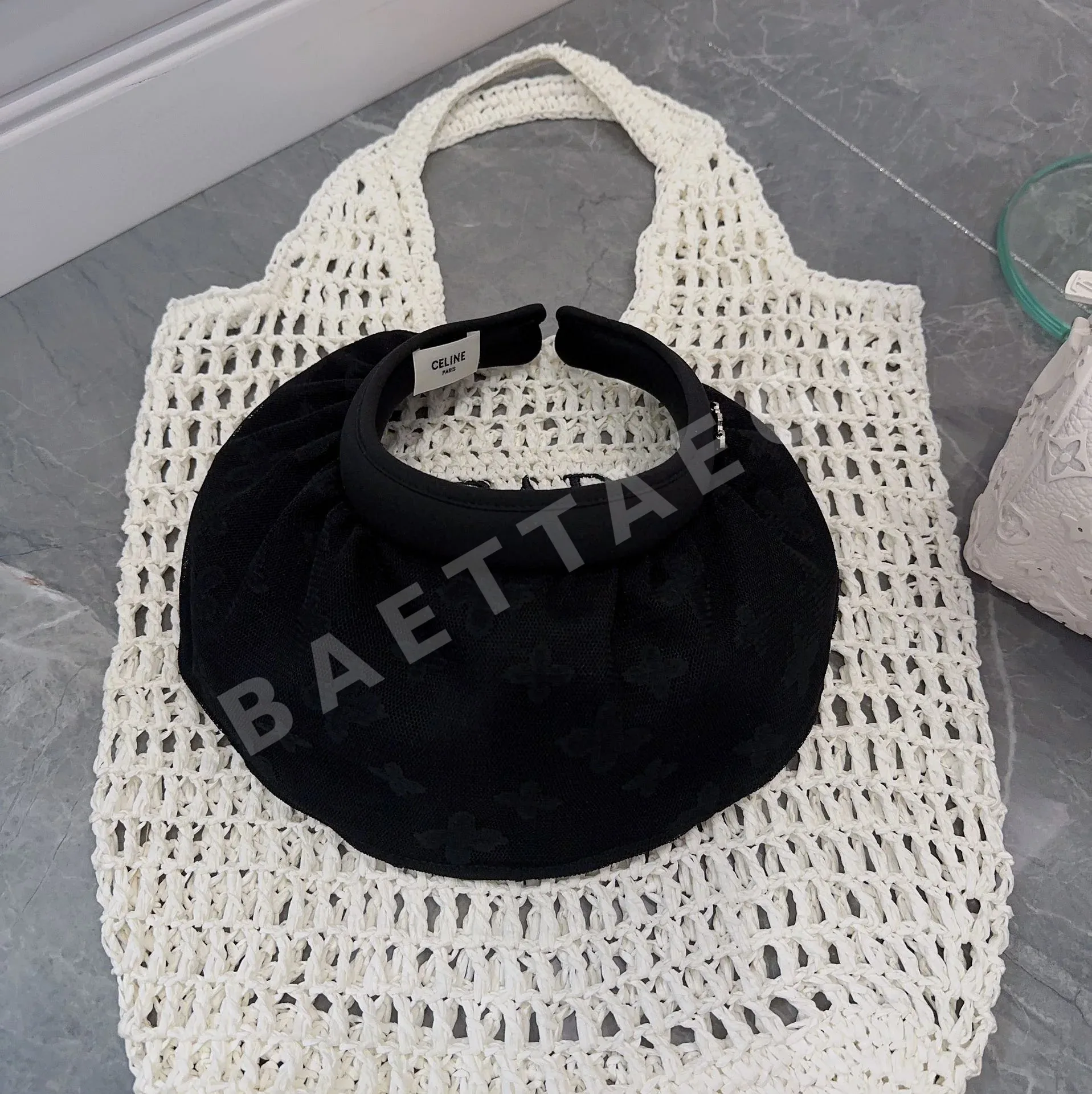 셀린느 레이스 자수 썸머 바이저 모자 83500