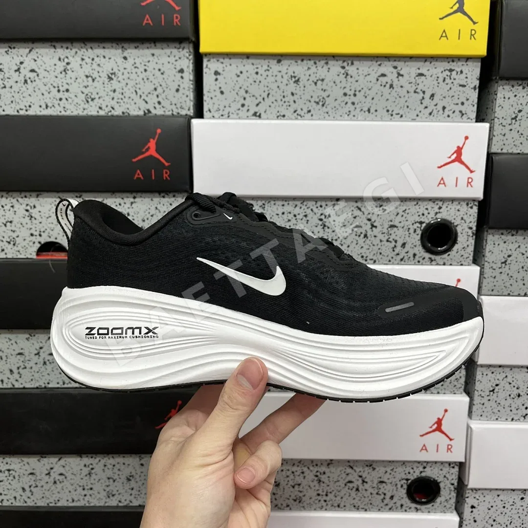 나이키 줌 보메로 18 IH3251-001 201117 Nike Zoom Vomero 18 상세 이미지 9