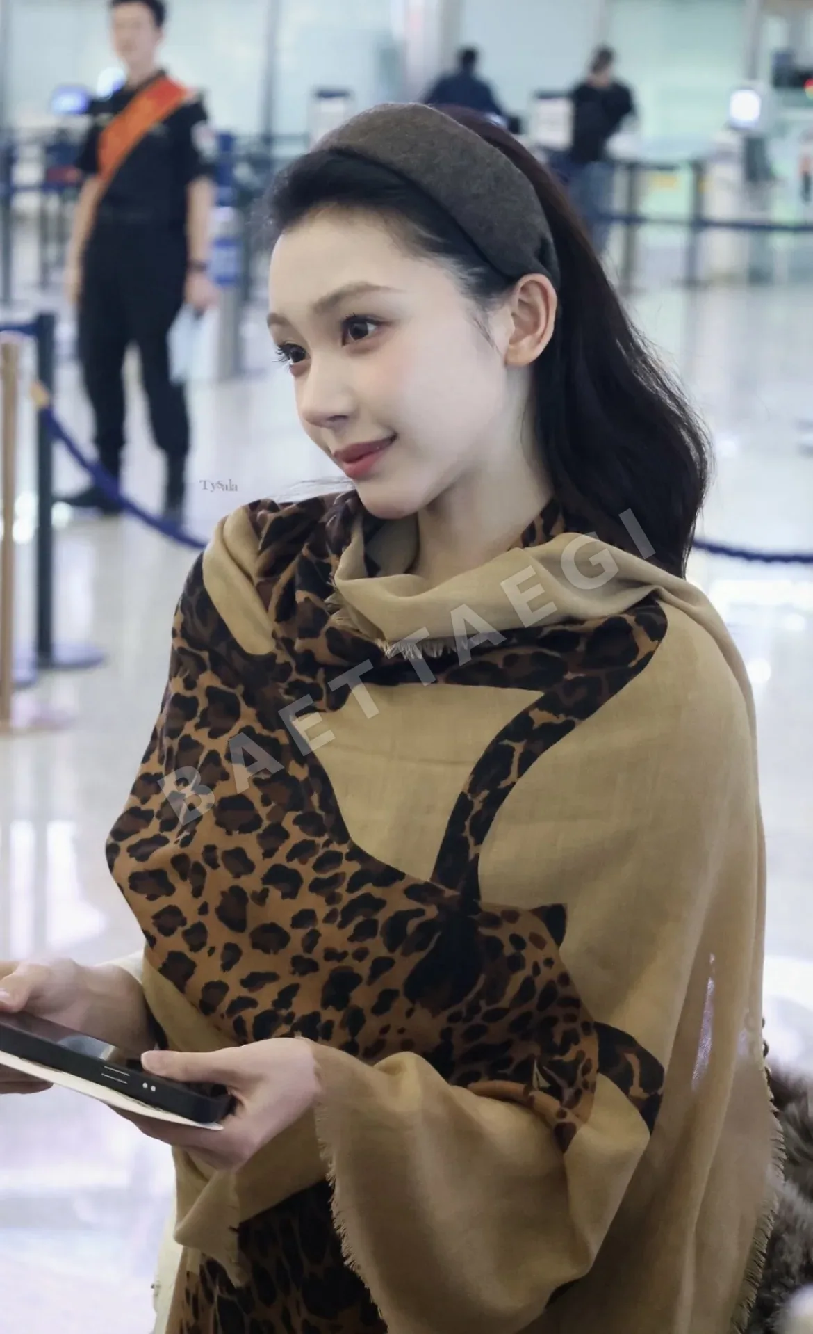 생로랑 레오파드 울 스카프 상세 이미지 2