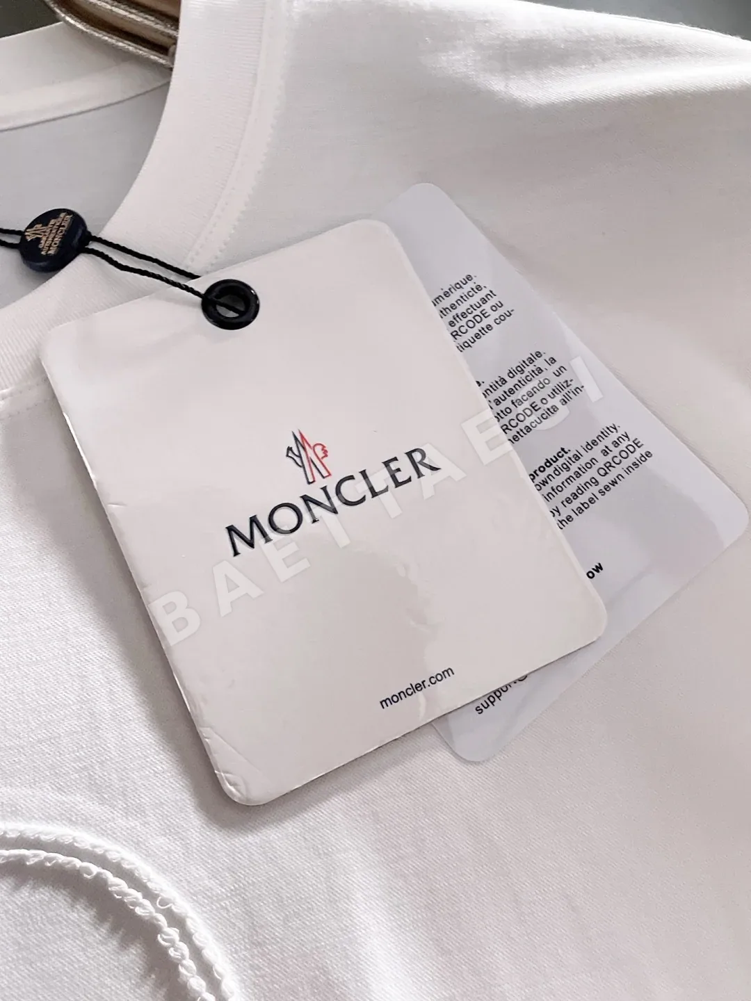 몽클레르 남성 슬림핏 라운드넥 반팔 티셔츠 상세 이미지 7