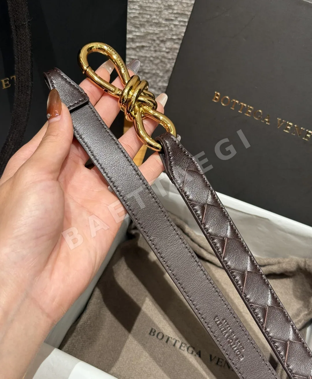 보테가베네타 인트레차토 소가죽 벨트 상세 이미지 6
